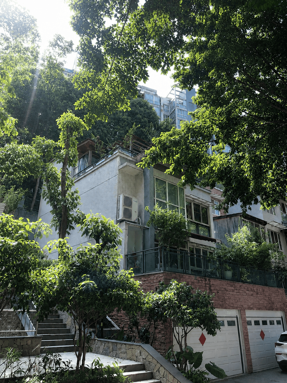 通化岛居岁月从容升级：小小岛老别墅加装蒂升悦行款电梯